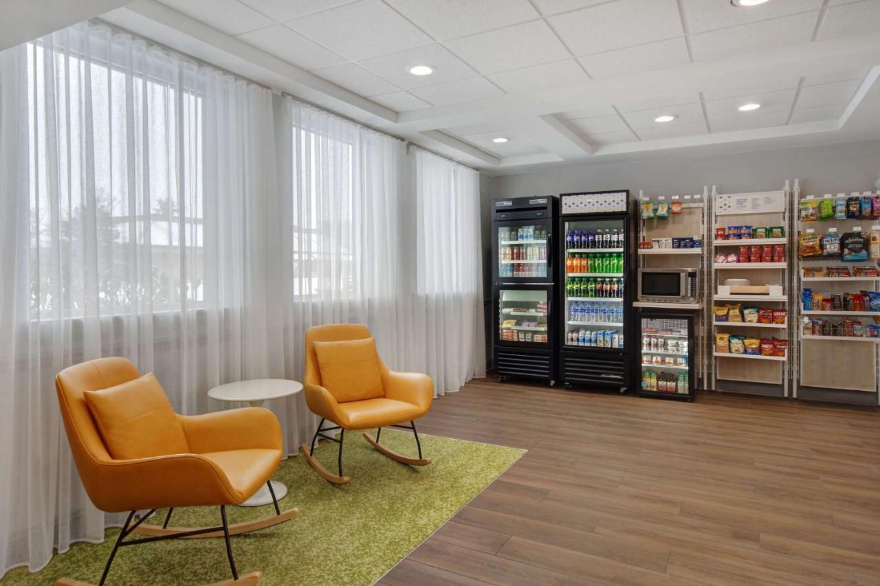 Hotel Spark By Hilton Area Rochester